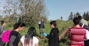 Com’è il primo incontro tra un adolescente e l’agricoltura sociale?